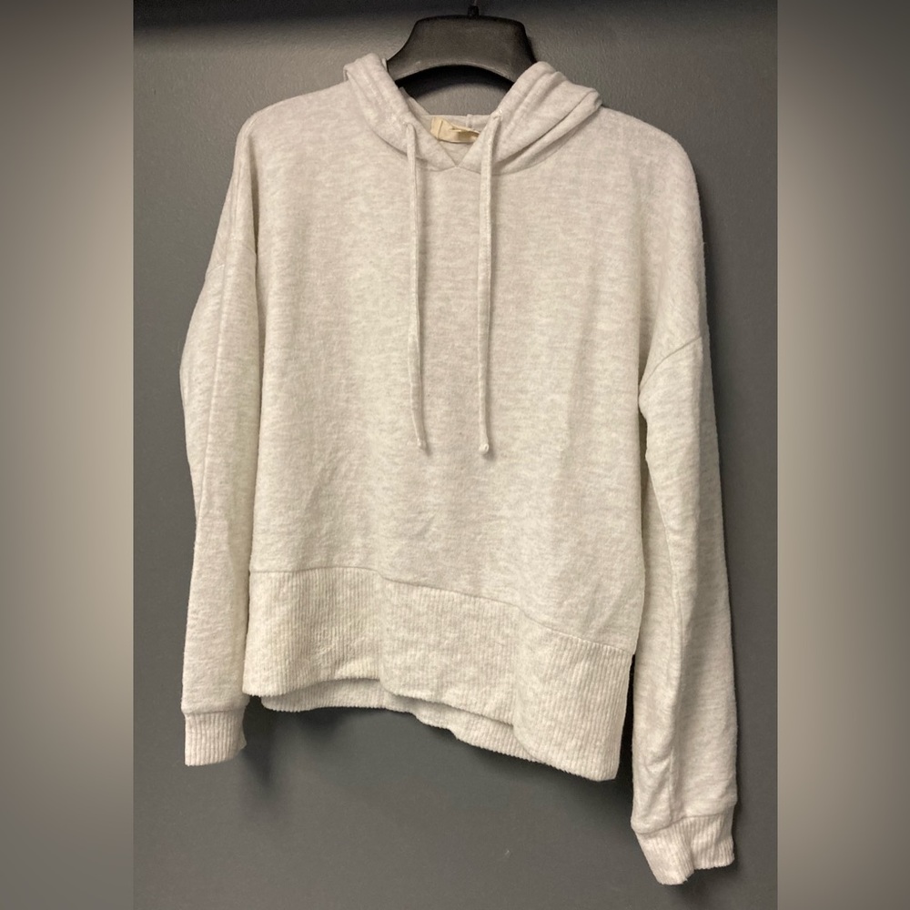 💛TODAY***$15***Pink Republic white/grey marled, lightweight hooded sweatshirt.